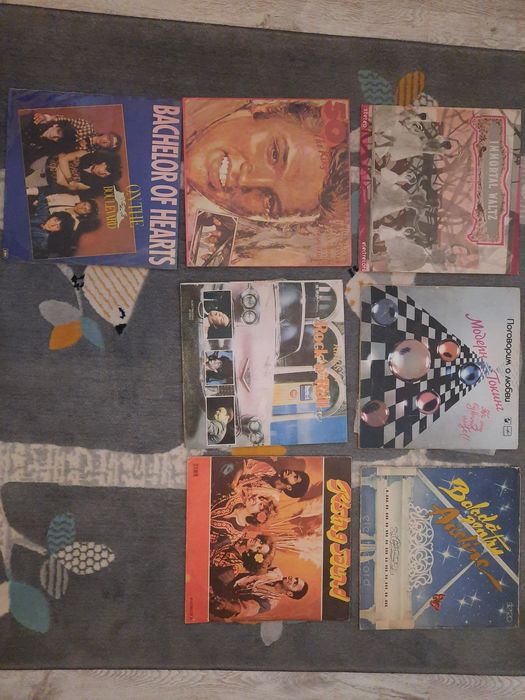 Vinyl-uri muzică si basme