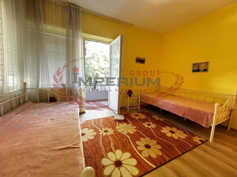 Дава се под наем Тристаен апартамент в Варна, ВИНС - 70 кв.м за 663 € - Снимка #5