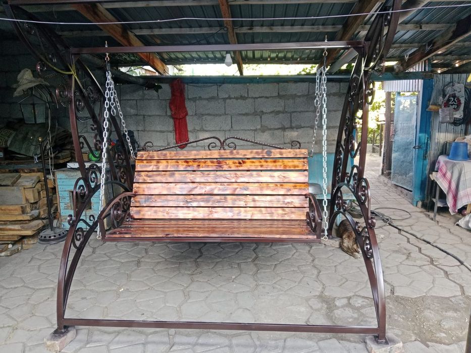 Продаётся качеля для дома для отдыха