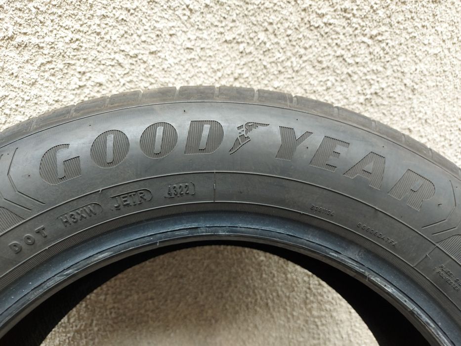 Anvelope 205 60 16 Good Year Efficient Grip • 4 bucati