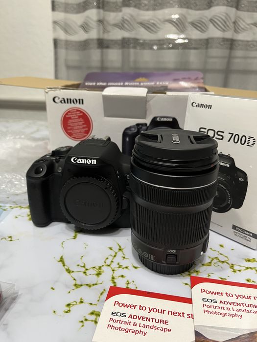 Canon EOS 700D + объектив EF-S 18–55mm IS STM