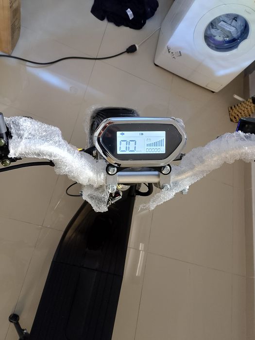 De vânzare scuter electric