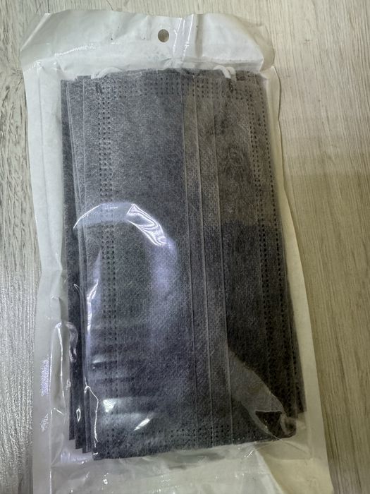 Продам защитные маски одноразовые