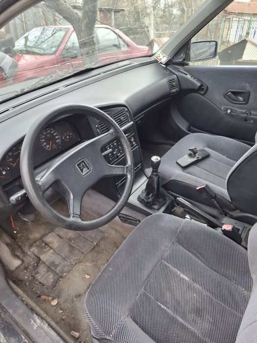 Продавам Peugeot 405 на части!!