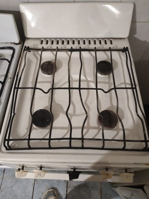 Продам газ плиту