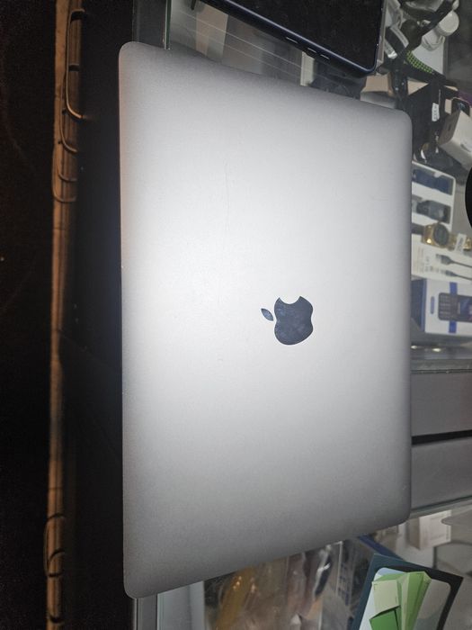 Magazin Macbook pro 2017 A1708 13 inci retina  128GB 8GB i5 stare f buna 6 luni garantie