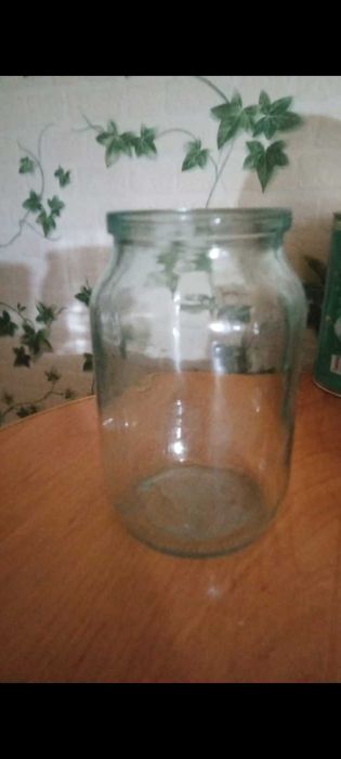 Продам банки срочно.