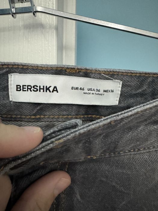 Чисто нови дънки на Bershka