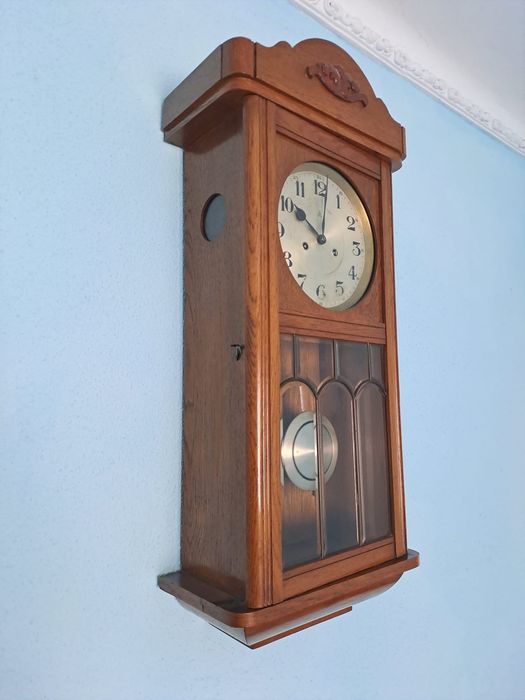 Ceas cu pendula de perete