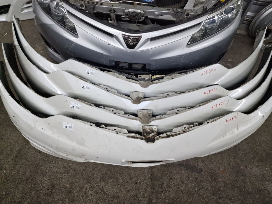 Бампер б/у Toyota Estima-07