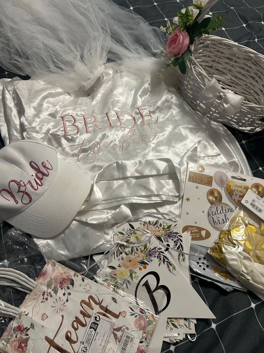 Аксесоари за сватба/халат/кошница