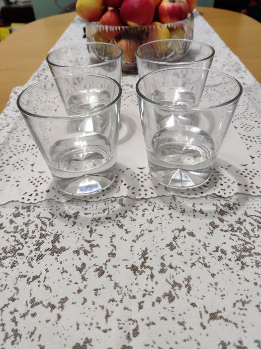 Чаши (уиски, турски чай, шампанско)