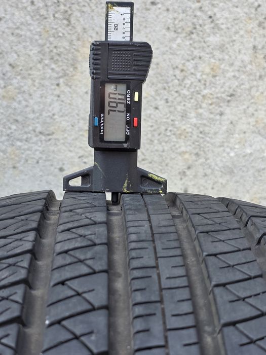 Vând două anvelope all season City Rover  225 60 17  dot 3723