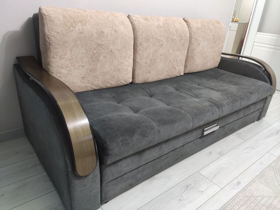 Продам диван в хорошем состоянии