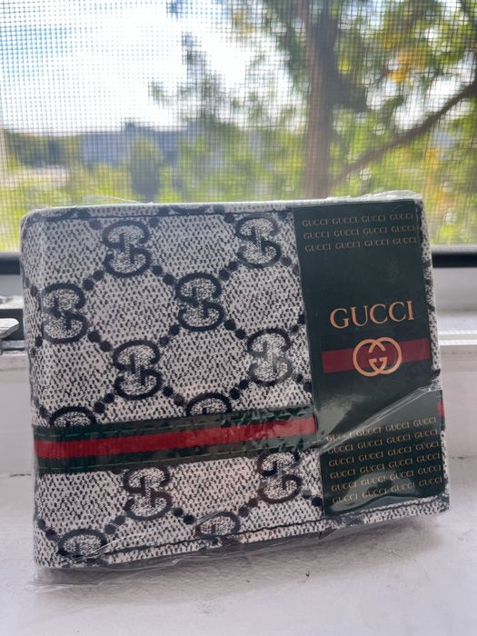 Portofele Gucci NOI la OFERTA