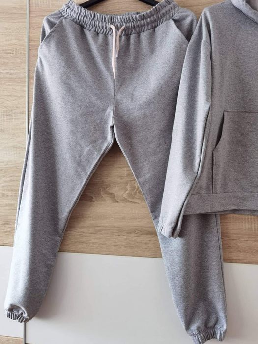 Дамски спортен екип с ушички