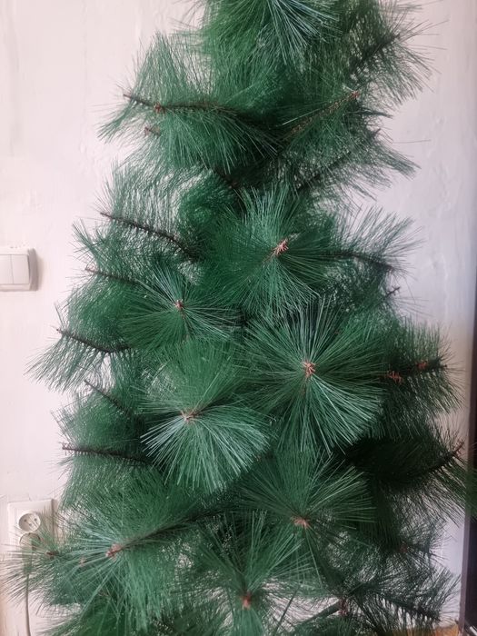 Продам елку 1,5 метра