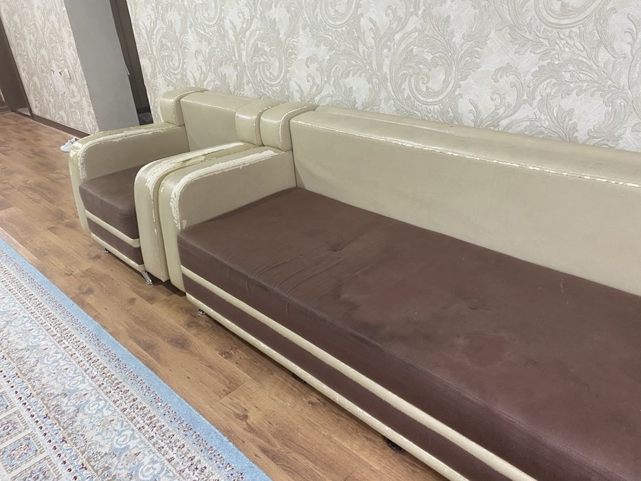 Продается по хорошей цене Диван со креслой