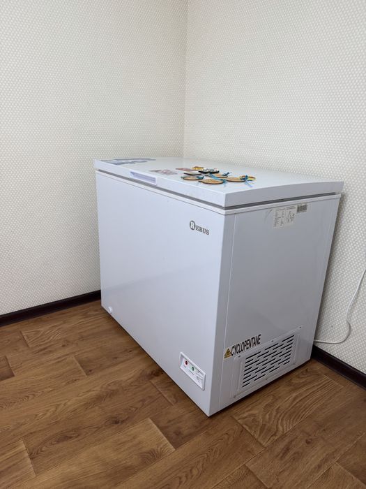 Морозильник большой