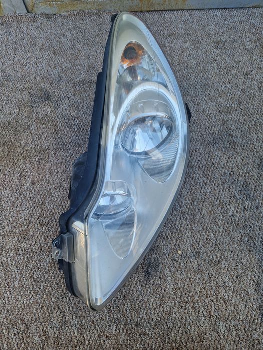 Far stanga Opel Corsa D 2008 cu halogen