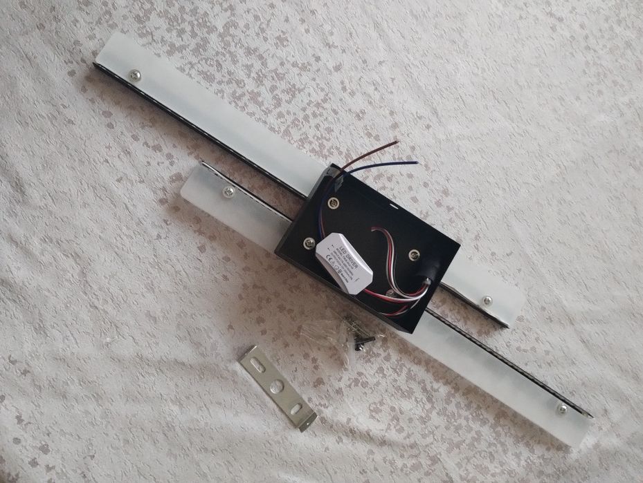 Лед модерна лампа