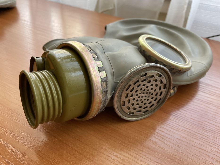 Рядък български противогаз ШМ-41М, пълен комплект