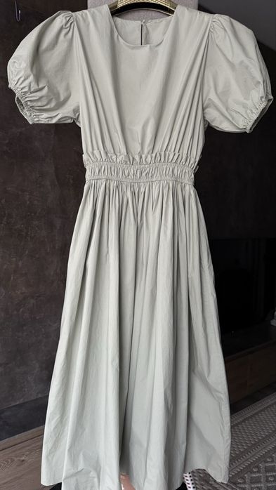 Новое коктейльное платье в S/M размере.