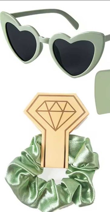 Кума комплект: Сатенен халат и туту L+ Пантофи +ластик+слънчеви очила