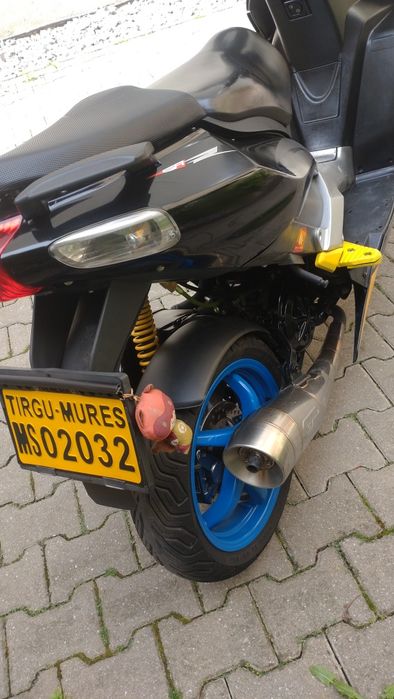 Vând/Schimb cu Auto Aprilia SR Factory 70cc