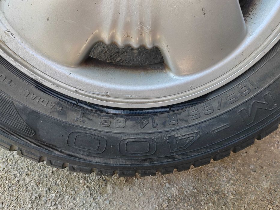 4 бр. летни гуми 185/65/R14 с джанти + резервна гума