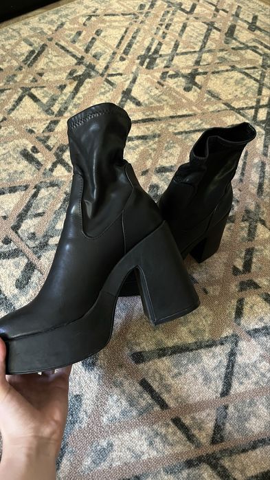 Ботинки stradivarius