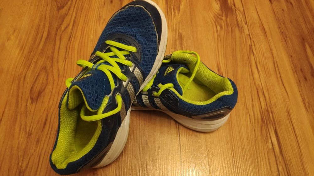 маратонки Adidas 35,5