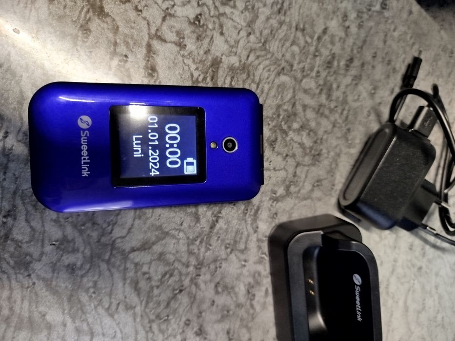 Telefon cu clapetă 4G pentru seniori