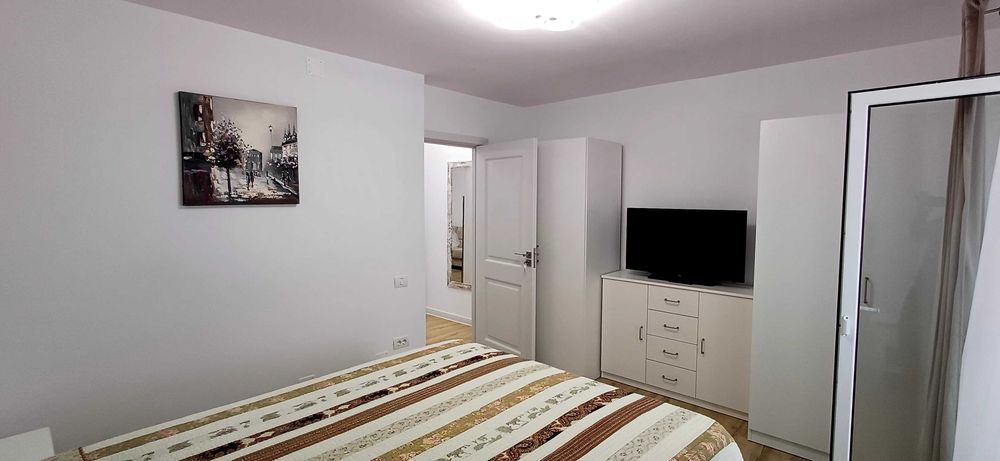 PROPRIETAR Închiriez apartament cu 2 camere  60mp
