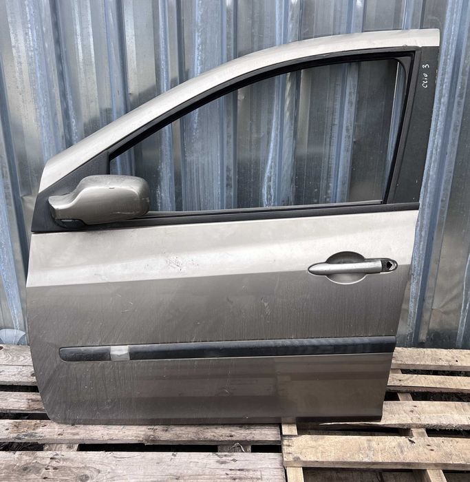 Предна врата за Renault Clio III / Рено Клио 3 2007г