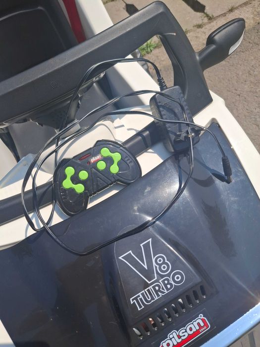 Masinuta electrica pt copii