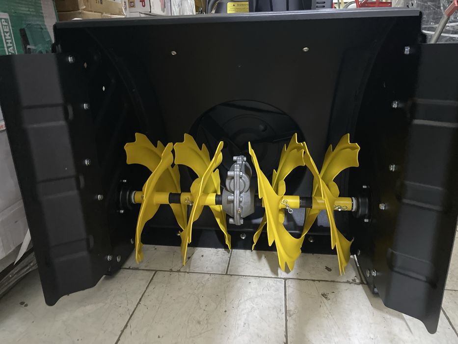 Снегоуборочные машины