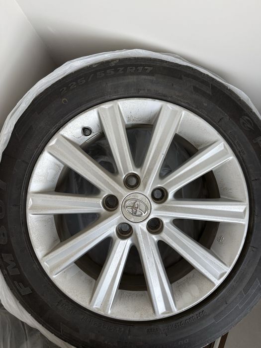 Оригинальные диски от камри 50 R17