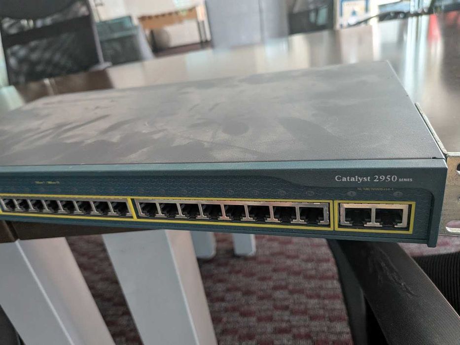Мрежово оборудване, Суичове, KVM суич (Cisco, Linksys, AdderLink, Netgear)