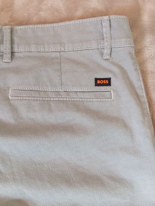 Pantaloni Boss Schino slim fit,Mărimea taliei 31,  piciorului 32