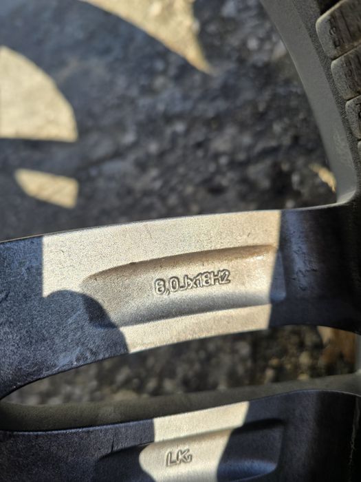 Джанти 18 цола за VW + всесезонни гуми Vredestein с Dot22