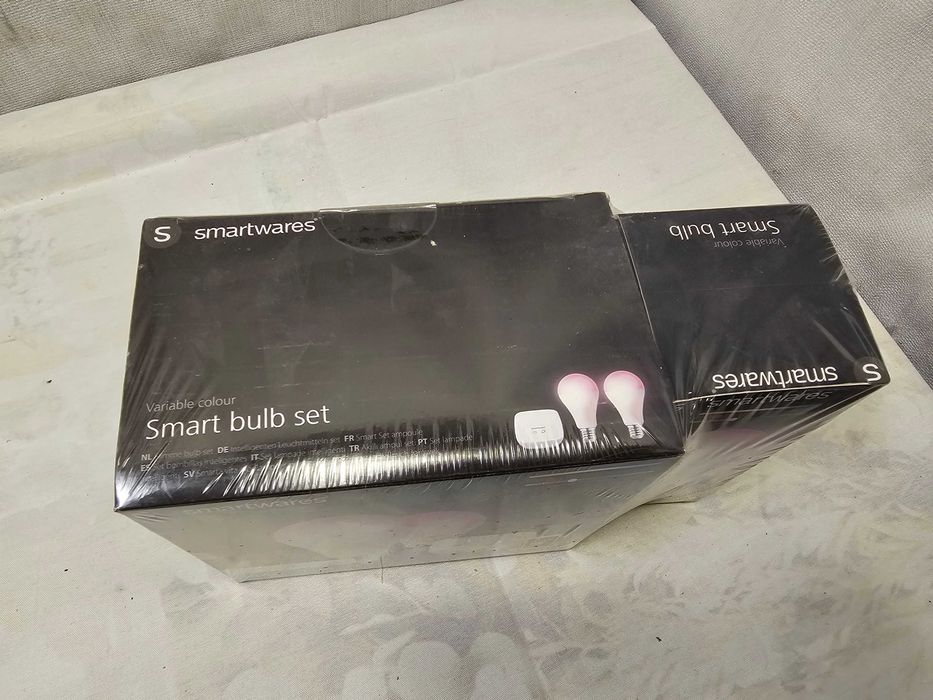 Set Iluminat Inteligent Smartwares HW-1601 Pro, Pachet Variable Colour Smart Bulb Set Hub Link și Bec Conectivitate RF 868MHz, Compatibil Amazon Alexa