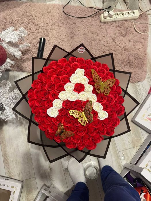 Buchet Trandafiri Imperiali cu Sclipici / Stitch / Coronita