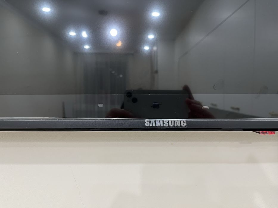 SAMSUNG Телевизор