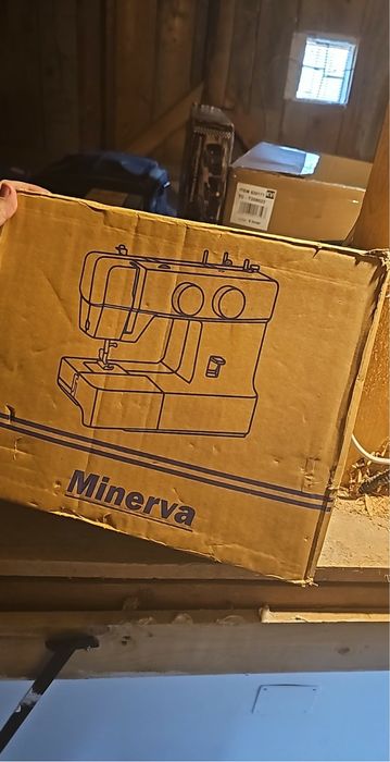 Masina de cusut Minerva produs nou