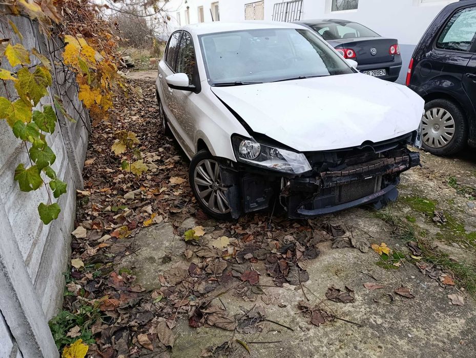 Dezmembrez volkswagen vw polo 6R 2011 1.4 bifuel benzina gaz cod CMAA