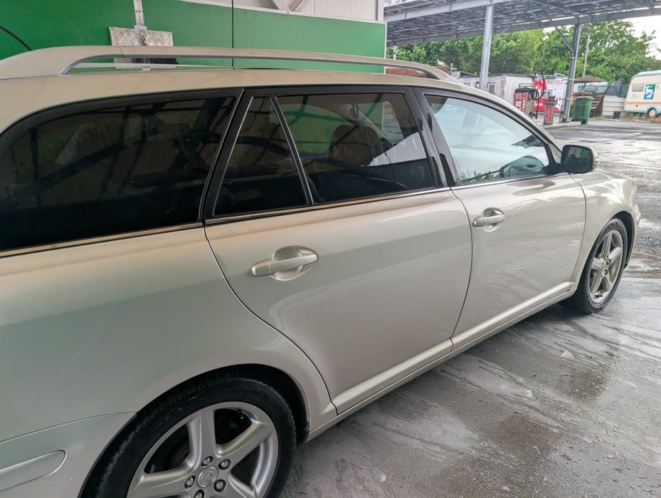 Toyota Avensis T25
