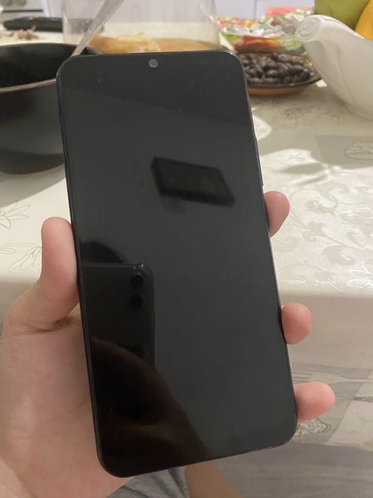 Vivo Y17 4  |  64 ГБ Телефон