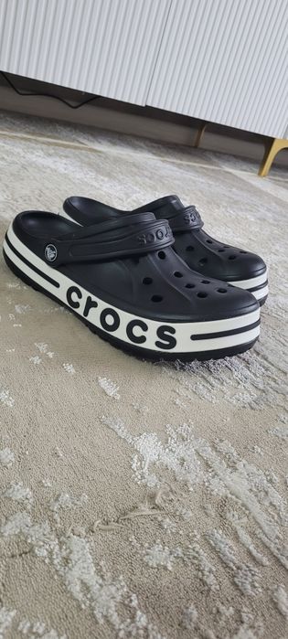 Продам красивые кроксы