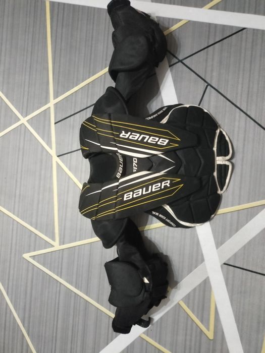 Продам Вратарский Нагрудник